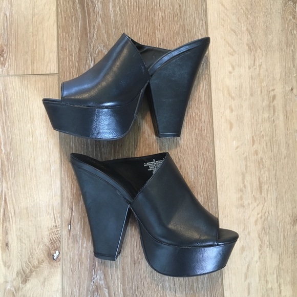 chunky platform mules